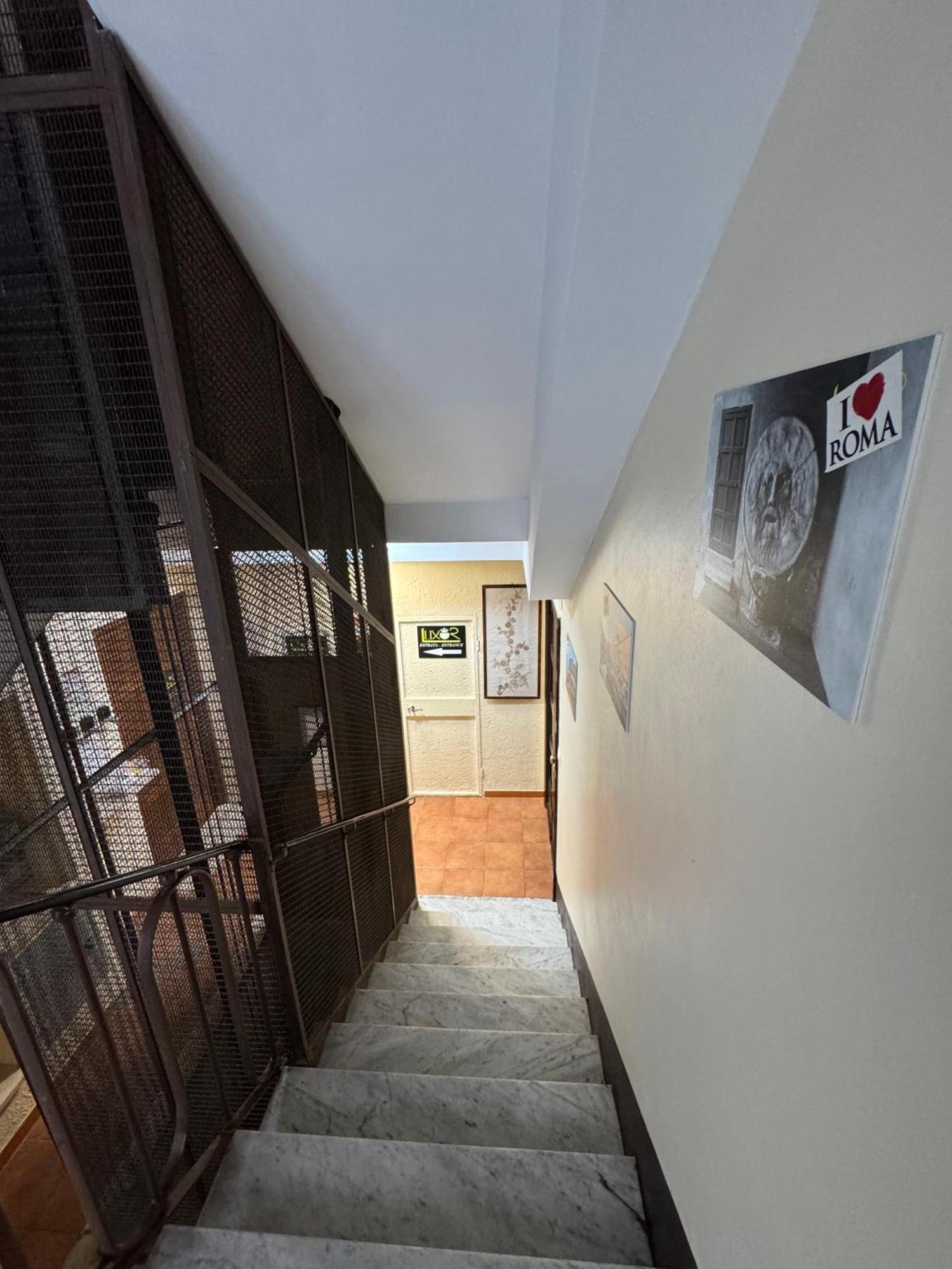 Luxor Eco Roma Casa E Appartamento Per Vacanze In Centro Piazza Bologna, Colosseo, Piazza Di Spagna, Vaticano, San Pietro, Sapienza, Fontana Di Trevi, Piazza Navona, Trastevere, Tiburtina, Termini, Aeroporto Frühstückspension Rom