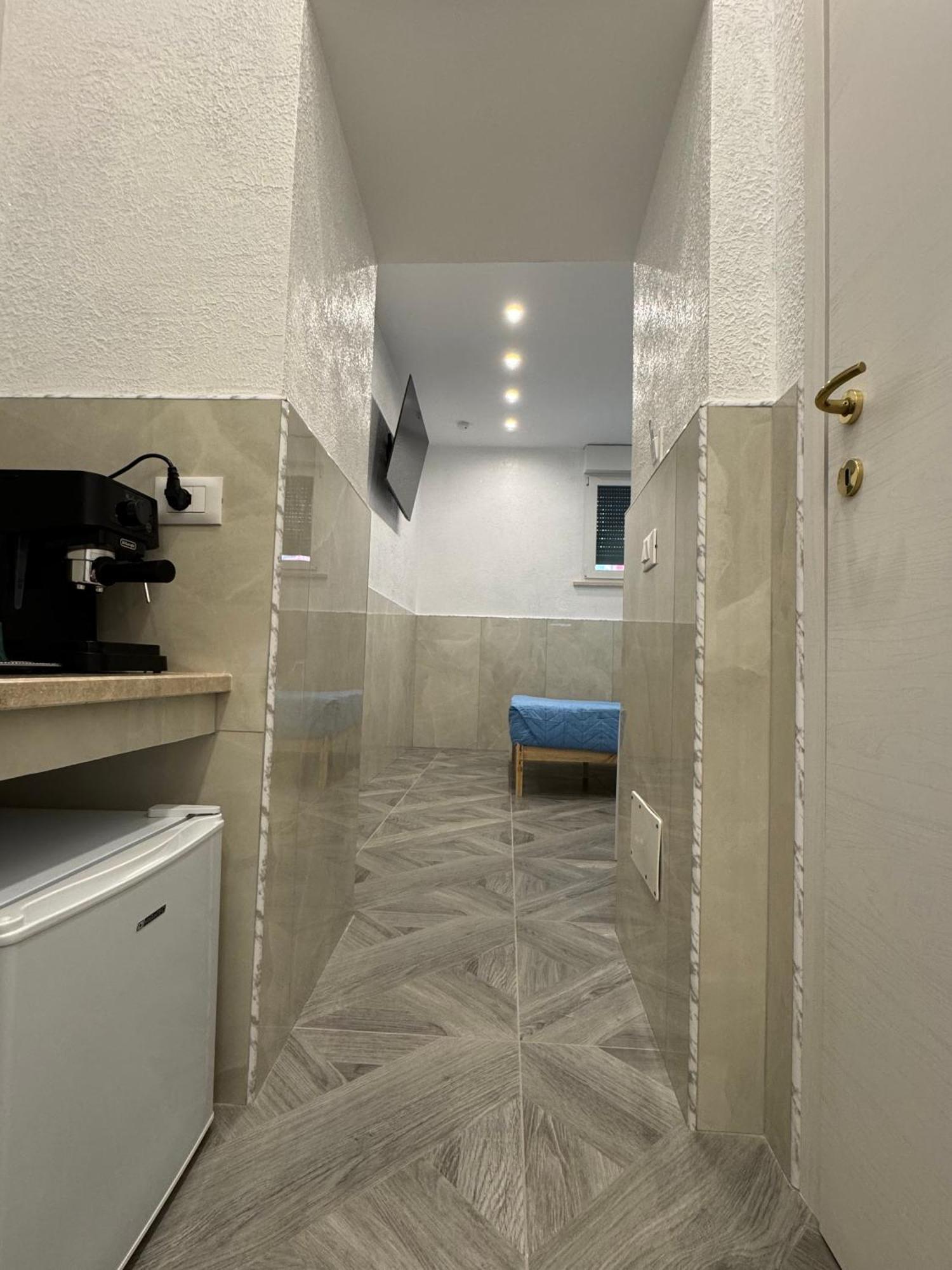 Frühstückspension Luxor Eco Roma Casa E Appartamento Per Vacanze In Centro Piazza Bologna, Colosseo, Piazza Di Spagna, Vaticano, San Pietro, Sapienza, Fontana Di Trevi, Piazza Navona, Trastevere, Tiburtina, Termini, Aeroporto