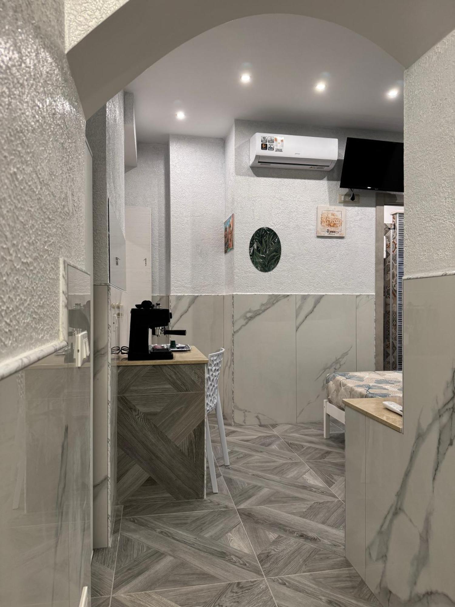 Luxor Eco Roma Casa E Appartamento Per Vacanze In Centro Piazza Bologna, Colosseo, Piazza Di Spagna, Vaticano, San Pietro, Sapienza, Fontana Di Trevi, Piazza Navona, Trastevere, Tiburtina, Termini, Aeroporto Frühstückspension