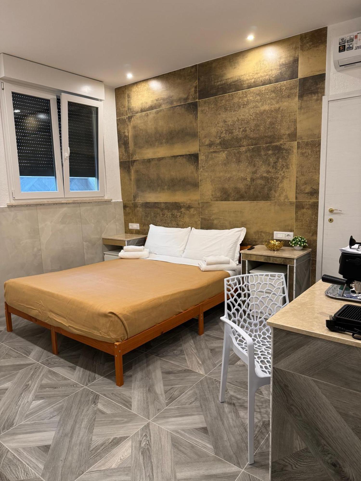Luxor Eco Roma Casa E Appartamento Per Vacanze In Centro Piazza Bologna, Colosseo, Piazza Di Spagna, Vaticano, San Pietro, Sapienza, Fontana Di Trevi, Piazza Navona, Trastevere, Tiburtina, Termini, Aeroporto Rom