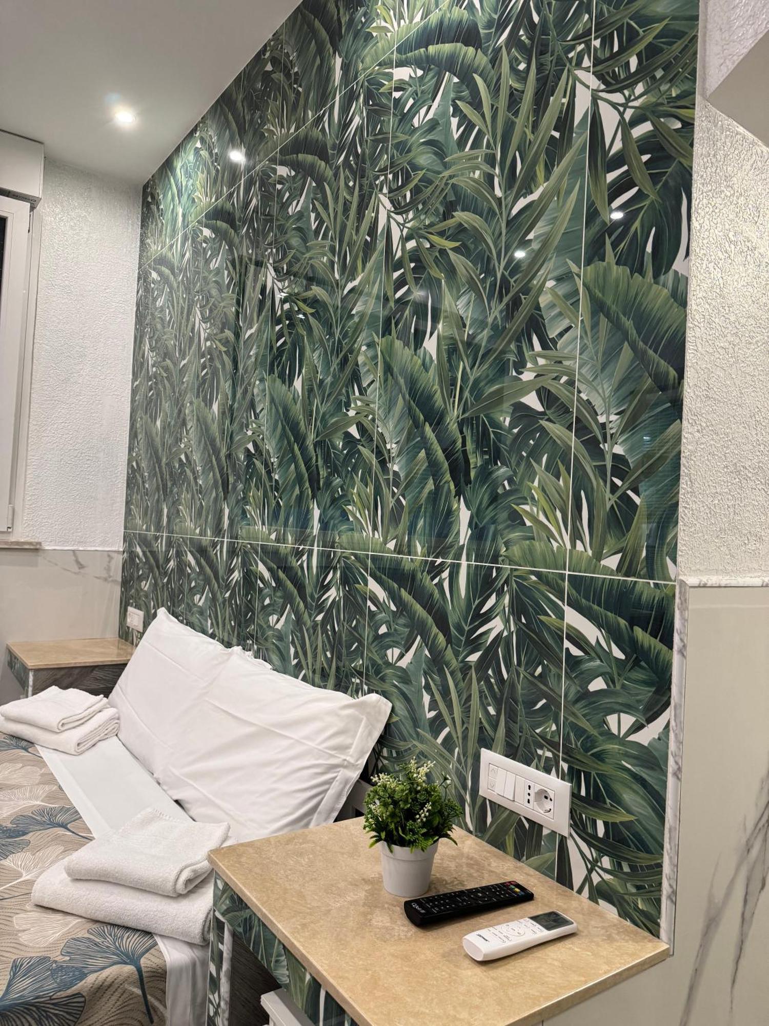 Frühstückspension Luxor Eco Roma Casa E Appartamento Per Vacanze In Centro Piazza Bologna, Colosseo, Piazza Di Spagna, Vaticano, San Pietro, Sapienza, Fontana Di Trevi, Piazza Navona, Trastevere, Tiburtina, Termini, Aeroporto 2*