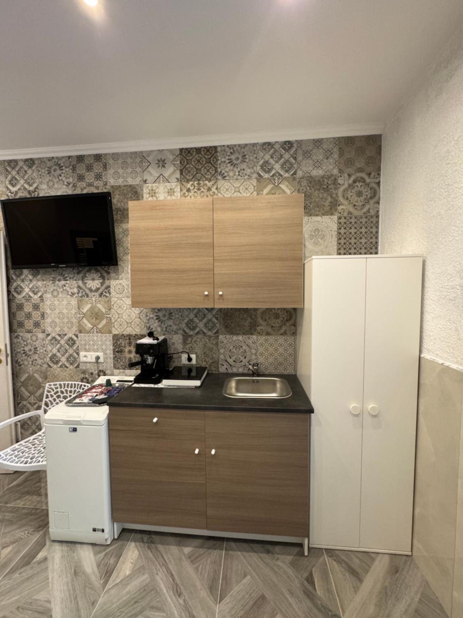 Luxor Eco Casa E Per Vacanze In Centro Piazza Bologna, Colosseo, Piazza Di Spagna, Vaticano, San Pietro, Sapienza, Fontana Di Trevi, Piazza Navona, Trastevere, Tiburtina, Termini, Aeroporto Bed and breakfast