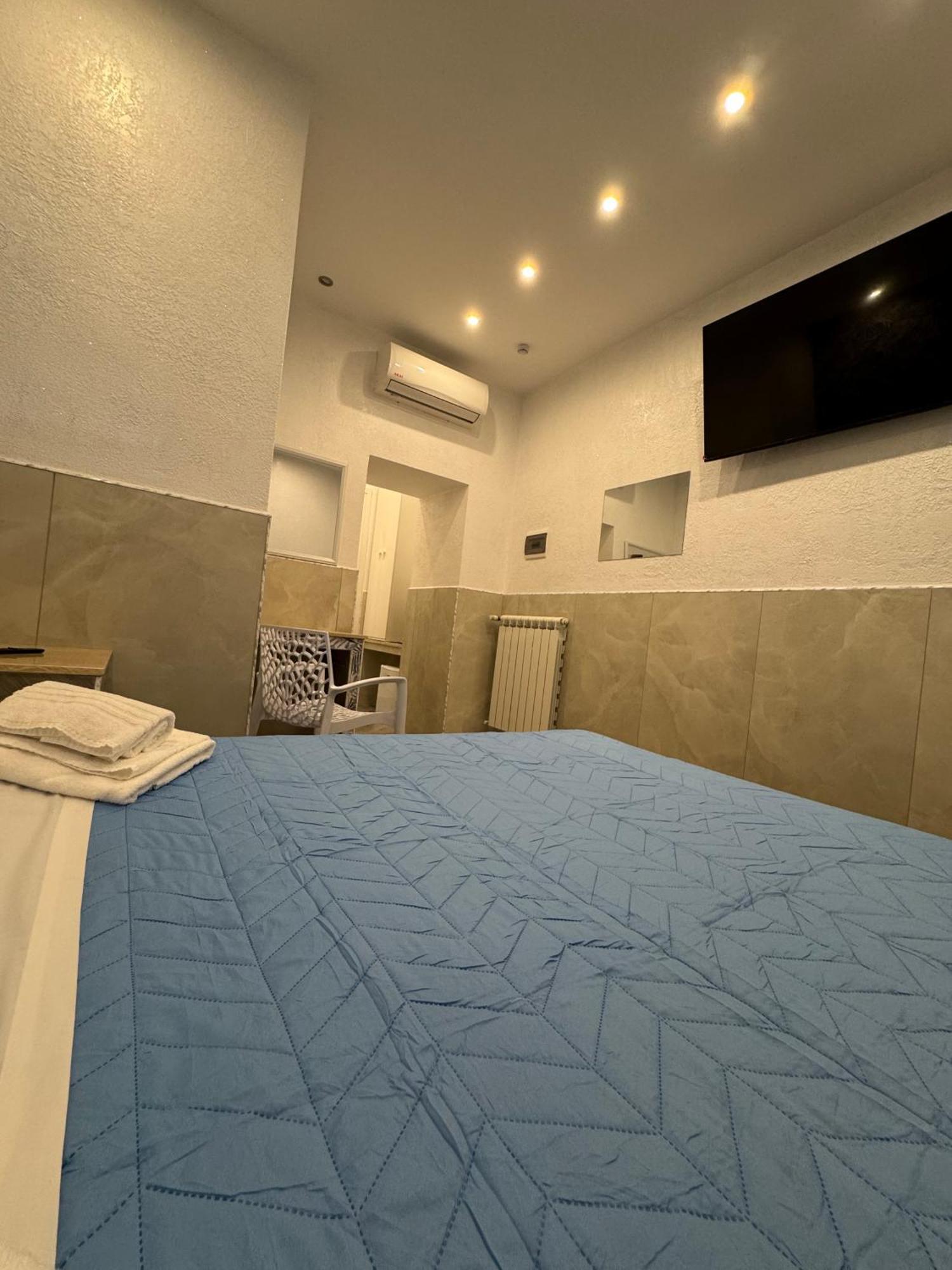 Luxor Eco Roma Casa E Appartamento Per Vacanze In Centro Piazza Bologna, Colosseo, Piazza Di Spagna, Vaticano, San Pietro, Sapienza, Fontana Di Trevi, Piazza Navona, Trastevere, Tiburtina, Termini, Aeroporto Frühstückspension 2*