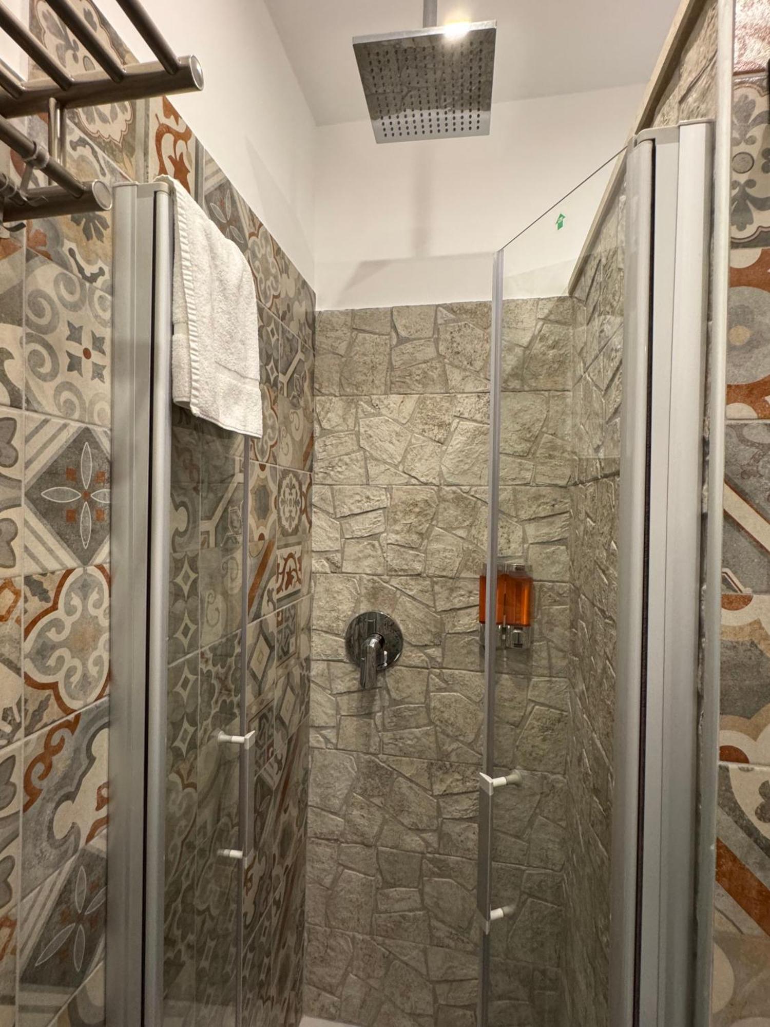 Bed and breakfast Luxor Eco Casa E Per Vacanze In Centro Piazza Bologna, Colosseo, Piazza Di Spagna, Vaticano, San Pietro, Sapienza, Fontana Di Trevi, Piazza Navona, Trastevere, Tiburtina, Termini, Aeroporto Roma
